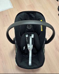 Cybex Cloud G car seat and base