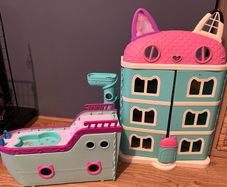 gabby dollhouse and boat