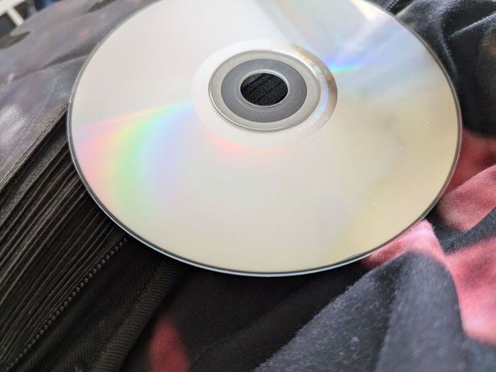 CDs eur 1 each no cases