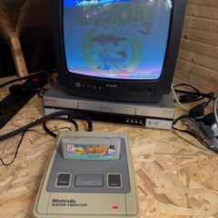 Nintendo Super Famicom Japanese SNES version with game
