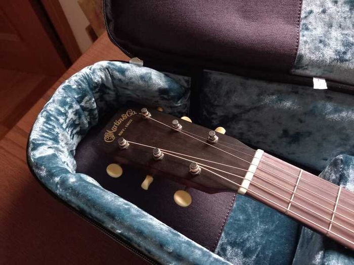 Martin 000-17