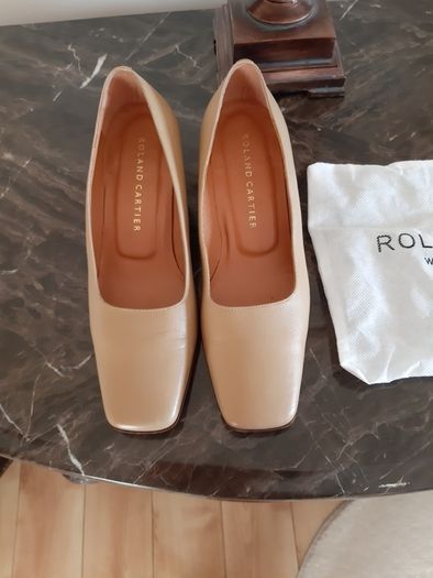 Ladies Roland Cartier Taupe shoes Size 37