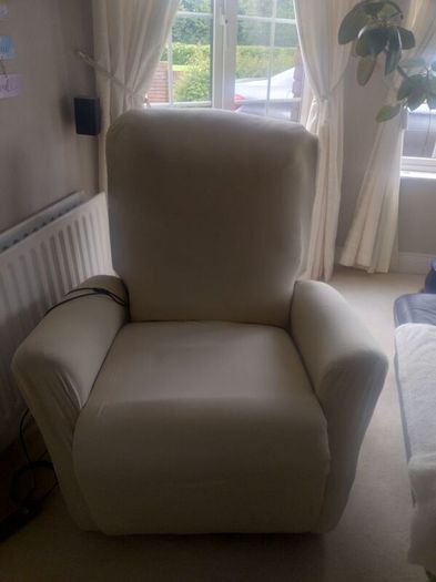 Dual motor riser recliner