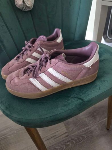 womens trainers