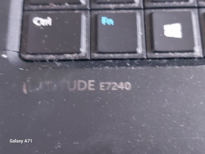 Dell Latitude E7240 for Parts, not working