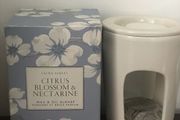 Laura Ashley Citrus Blossom &amp; Nectarine Wax &amp; Oil Burner - New