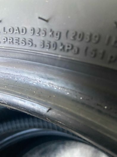 4x Kumho Crugen Premium KL33 SUV Tyres - Unused - 105H