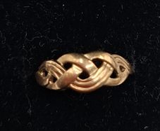 9 ct yellow gold ring