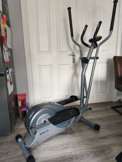 Cross trainer perfect condition