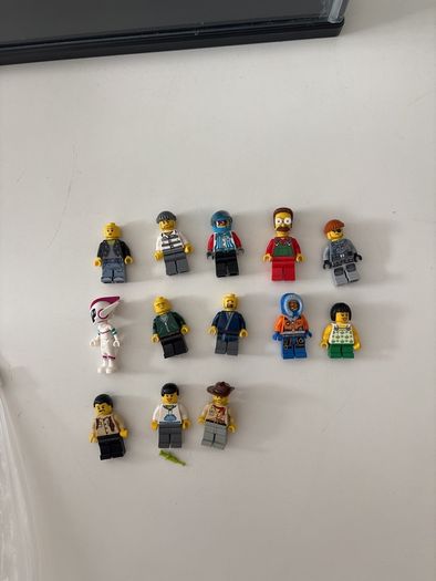 lego mixed minifigures x 13