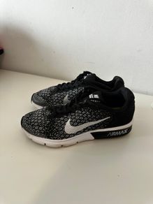 Nike air max trainers