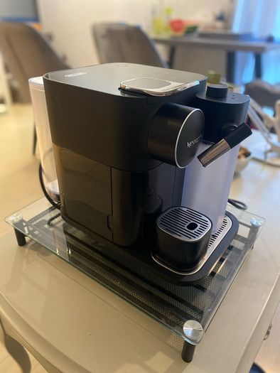 Nespresso Gran Lattissima Coffees Machine