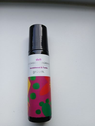 Gruum Sandalwood & Tonka roll-on fragrance, new