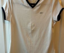 Reebok Running Top / T-shirt - Size Small / Size 10 excellent condition