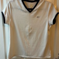 Reebok Running Top / T-shirt - Size Small / Size 10 excellent condition