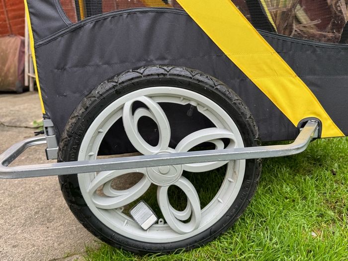 Dog bike trailer