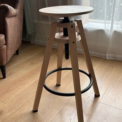 Dalfred Height-Adjustable Bar Stool