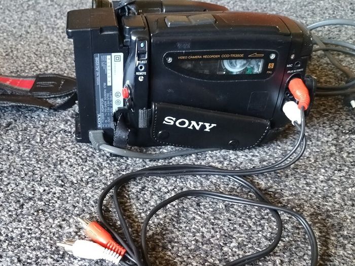 A lot including: Cameras : 2 for photos,  2 for video.   Radio short waves. Dvd reader. Super8 projector