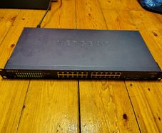 Netgear ProSafe 24-Port Gigabit Smart Switch GS724T