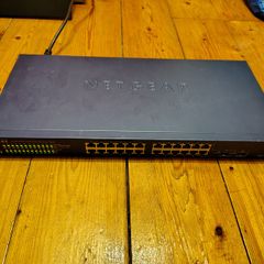 Netgear ProSafe 24-Port Gigabit Smart Switch GS724T