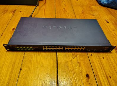 Netgear ProSafe 24-Port Gigabit Smart Switch GS724T