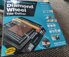Plasplugs Compact XL Diamond Wheel Tile Cutter (Wet Saw)