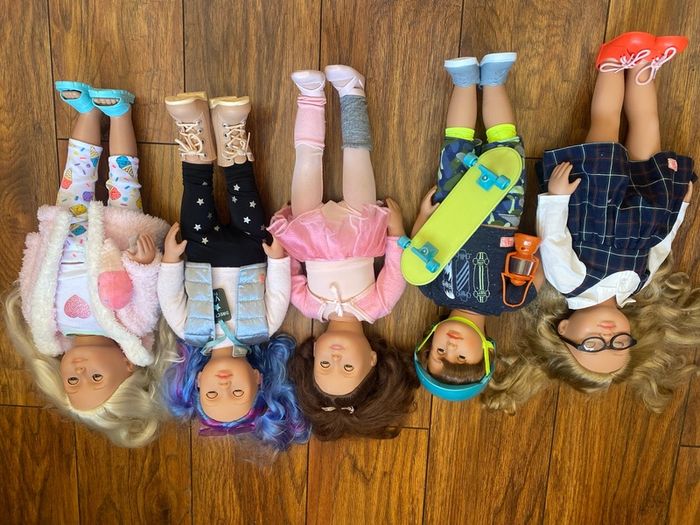 Our generation food truck, bathtub, picnic table, dolls, and clothes