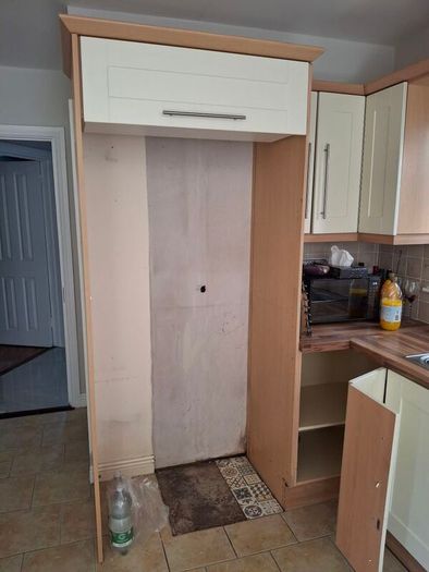 fitted kitchen