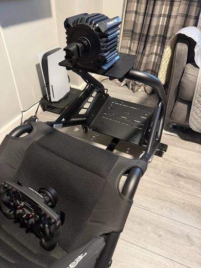 Playseat Trophy - Racing Seat with Cockpit - Direct Drive Capable