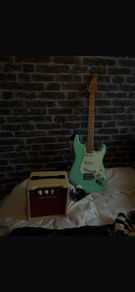 Harley Benton Vintage VT series seafoam colour bass and amp