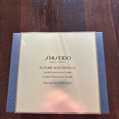 Shiseido Future Solution LX Total Regeneration Exclusive Set