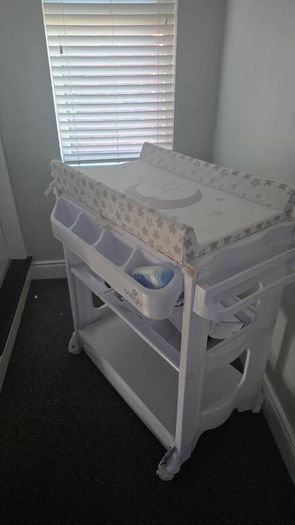 Baby changing table