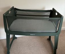 SnuzPod Studio in Green