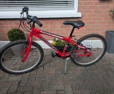 Boys Bicycle 19inch would suit 8-12 year old