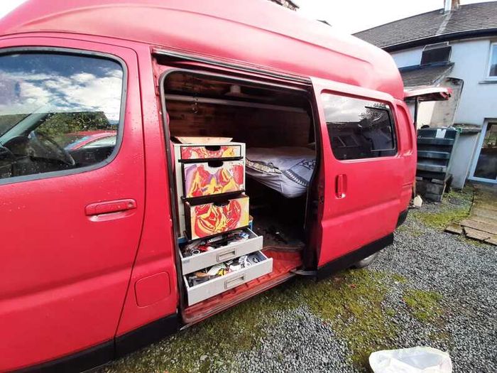 2001 Toyota HiAce