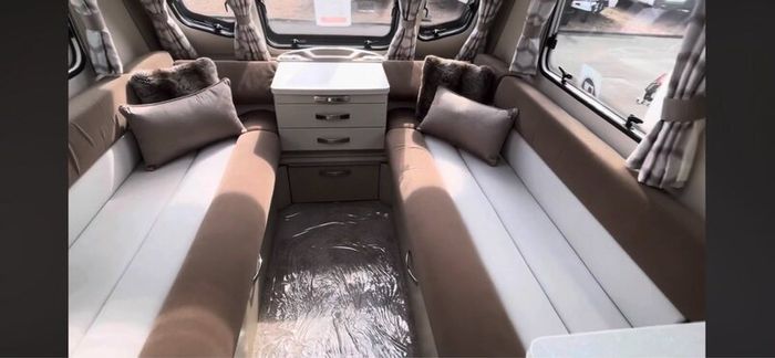 2016 caravan + Awning & Annex