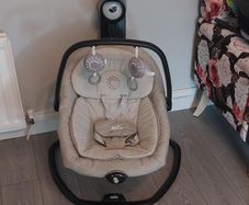 JOIE electric swinging chair with music/birdsong