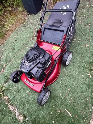 Gardencare Self-Propelled Petrol Lawnmower - 140cc Briggs & Stratton