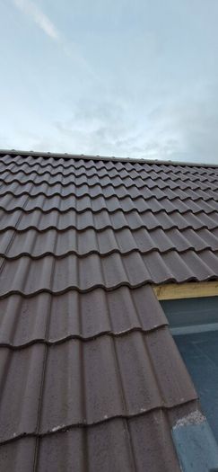 Brown roof pantile x 100