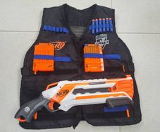 Nerf N-Strike Elite Blaster with Nerf Tactical Vest and 12 darts