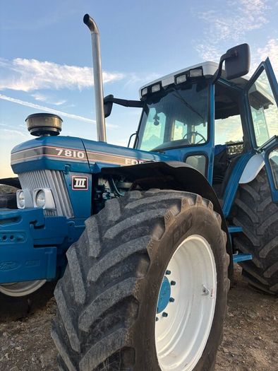 Ford 7810