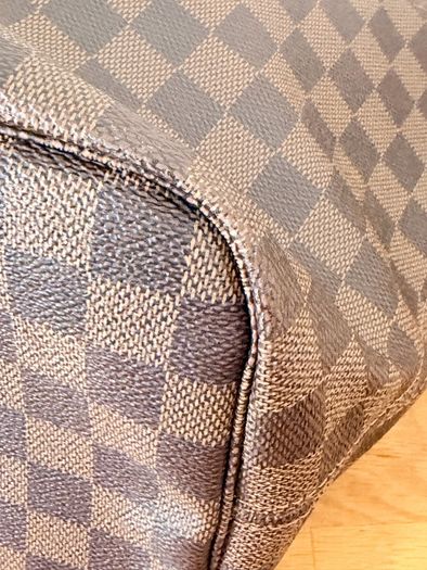 Louis Vuitton Neverfull Damier Ebene MM