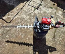 Efco 30 inch professional hedgetrimmer