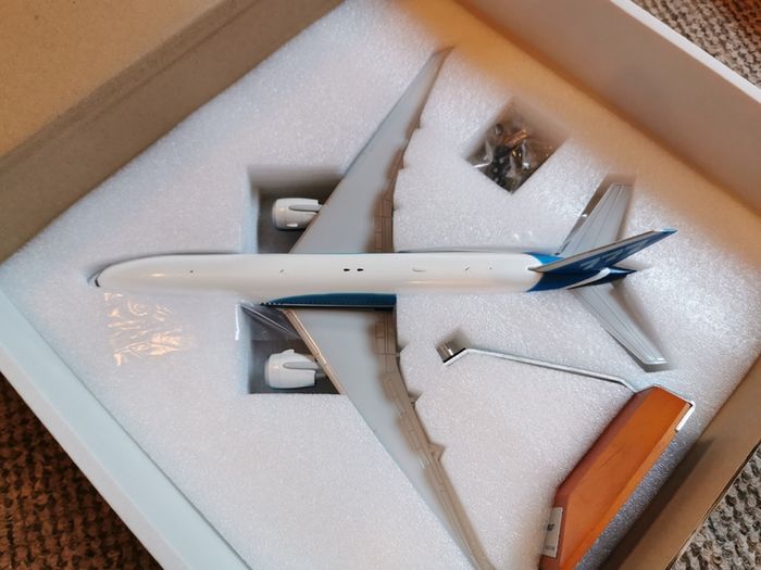 JCWings Boeing 777-200 LR Demonstrator 1/200