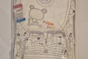 BNIB Juniors 10-Piece Baby Gift Set - Neutral Bear (Newborn/0-3m)