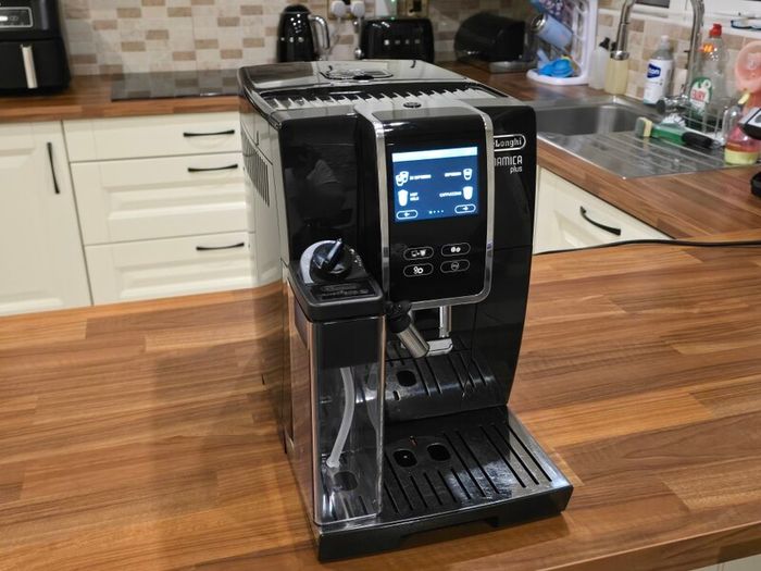 De'Longhi Dinamica Coffee Machine