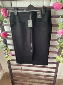skirt Bnwt black pencil skirt size 12 front zipped detail