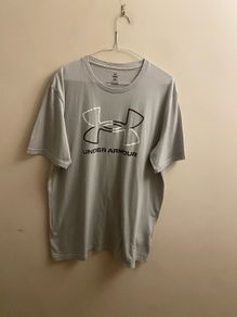 Under armour t-shirt (large)