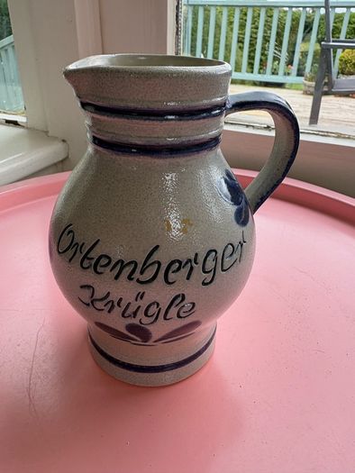 Handarbeit pottery jug