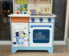 kids play kitchen